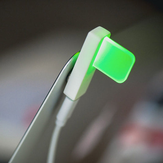 Luxafor Flag Busylight, el blanco en el ordenador se ilumina en verde